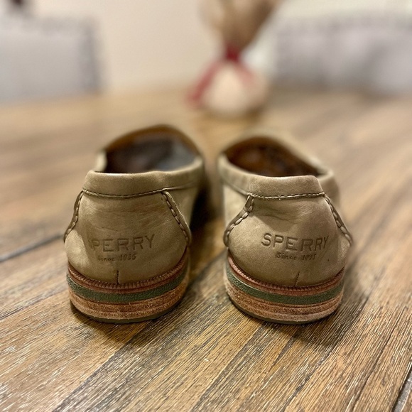Sperry Topsider Seaport Penny Loafer Olive Green Women’s Size 7 Preppy Casual - Picture 5 of 9